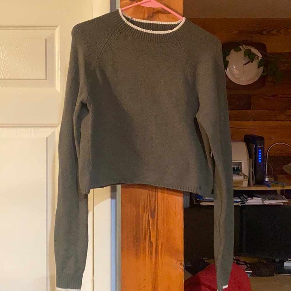 Hollister green crop sweater